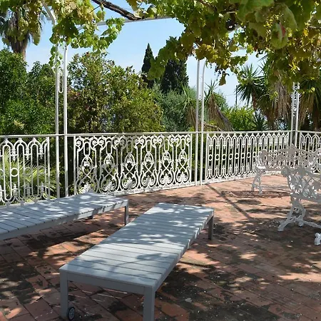 Pensionat Muta House