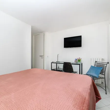 Muta House בית הארחה 3*