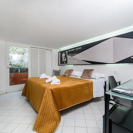 בית הארחה Muta House 3*