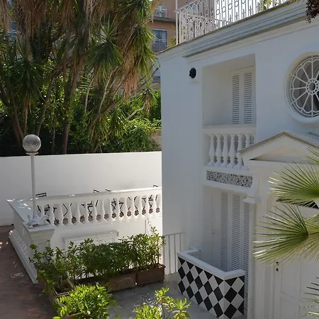 Πανσιόν Muta House