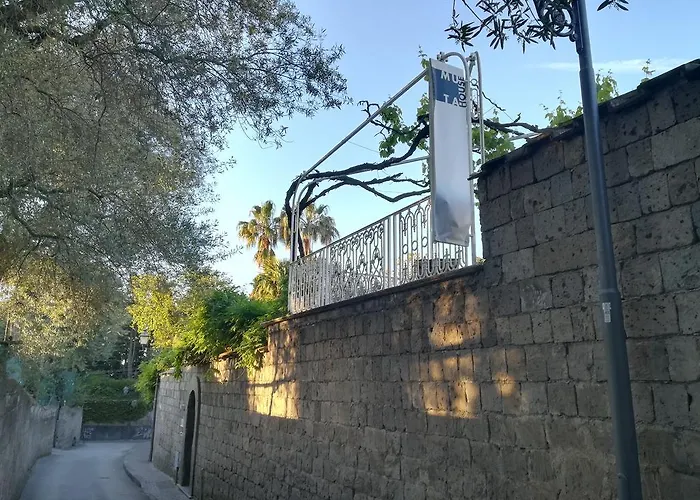 Muta House Pensjonat 3*